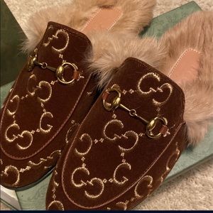 FUR loafer mules size 8 womens